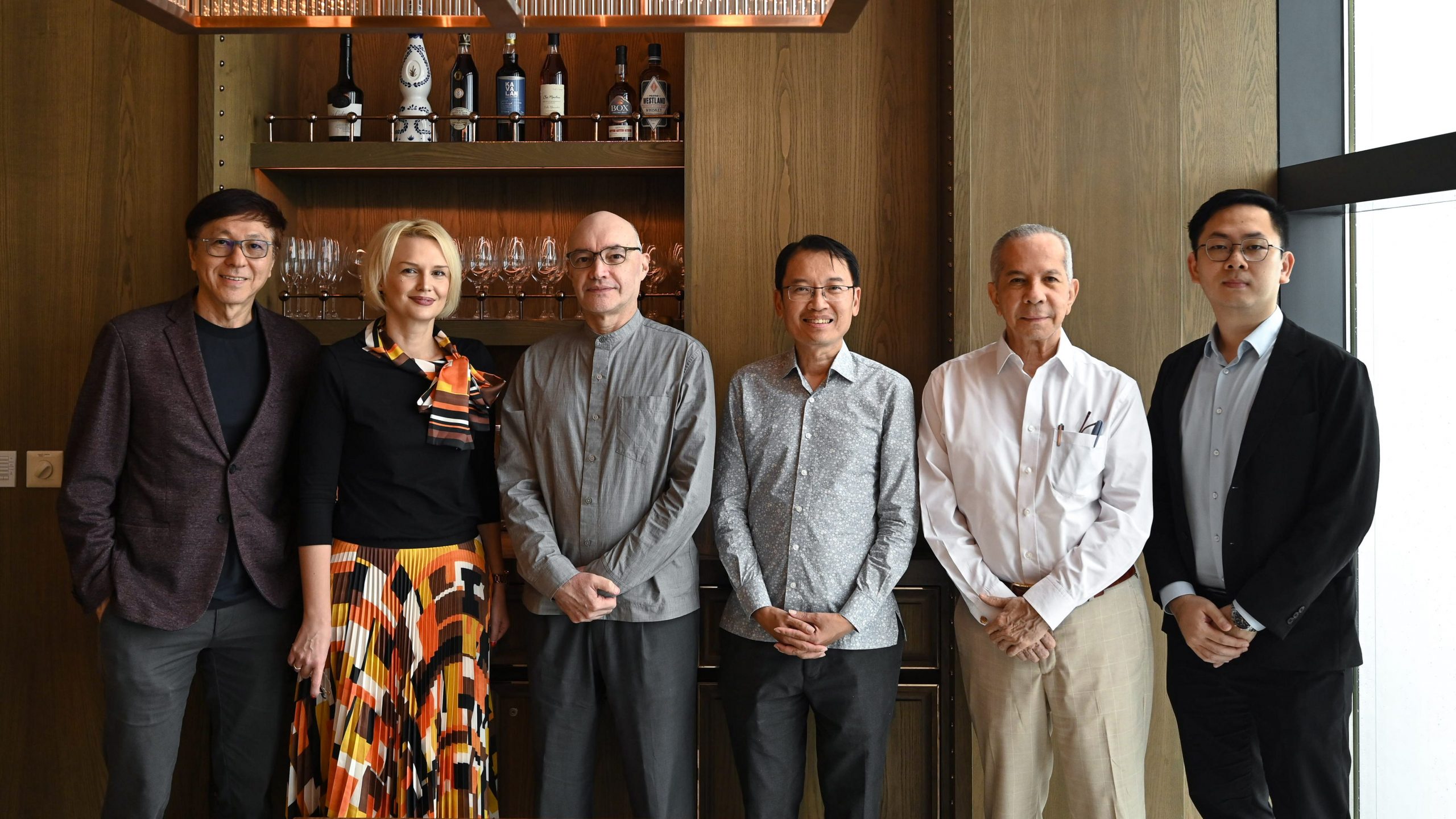 Left to right: MM2 CEO Long Jong Chang; the Ukrainian head of mission, HE Kateryna Zelenko; DNA Senior Editorial Advisor Rodrigo Chiari; Gardens by the Bay CEO Felix Log; Sebastian Quirós Fernandez, who is the marine director of the Marine Technical Department at the Panamanian embassy in Singapore; and Ascott International Management Assistant Sales Manager Elwen Poon. 